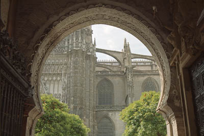 Photos of Sevilla's massive gothic cathedral, and adjoining tower, La Giralda.