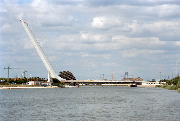 Sights along the R&igacute;o Guadalquivir, Sevilla, Spain.