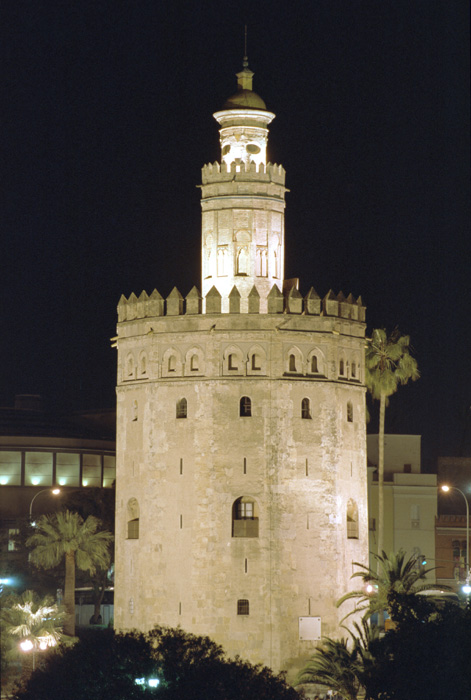 Sights along the R&igacute;o Guadalquivir, Sevilla, Spain.