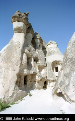 Photographs of Cappadocia, including cave dwellings, cave cities, the village of Cavusin, and the Derrent Valley.