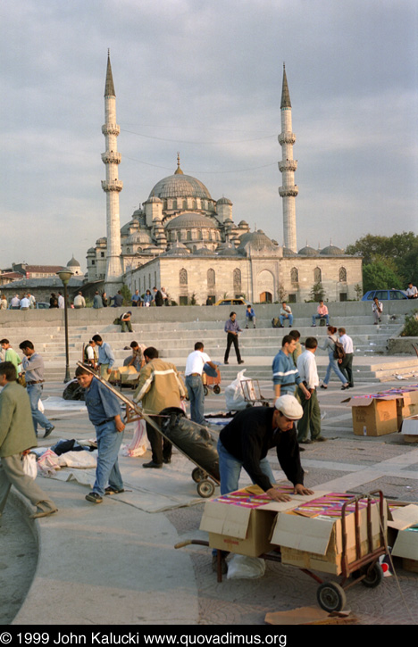 Photographs of various scenes around Instanbul, Turkey.