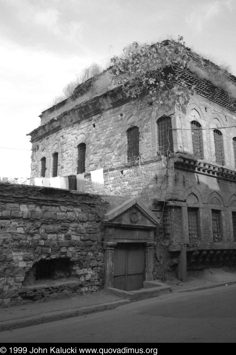 Photographs of various scenes around Instanbul, Turkey.